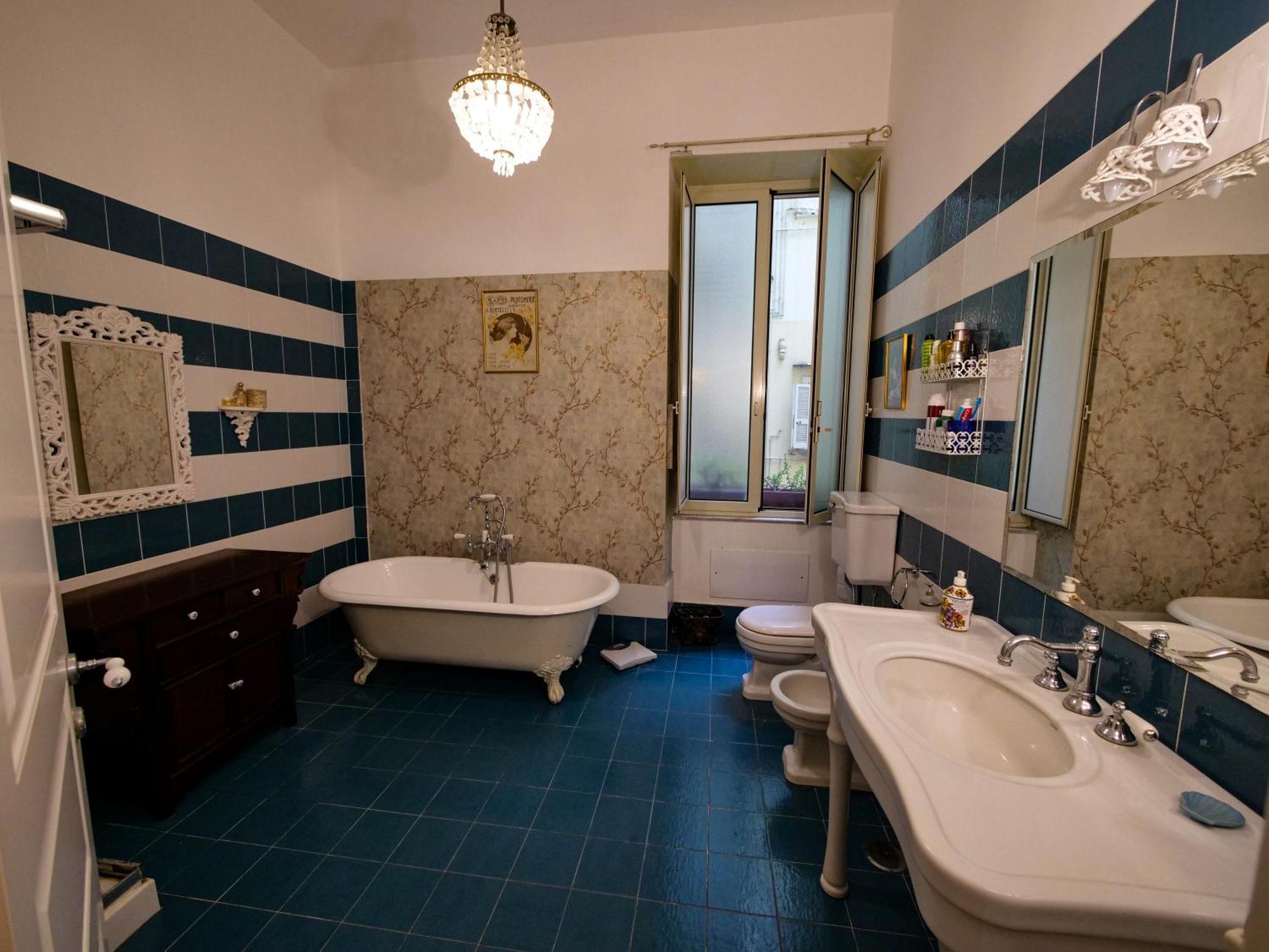 나폴리 Salotto Sommer B&B 외부 사진