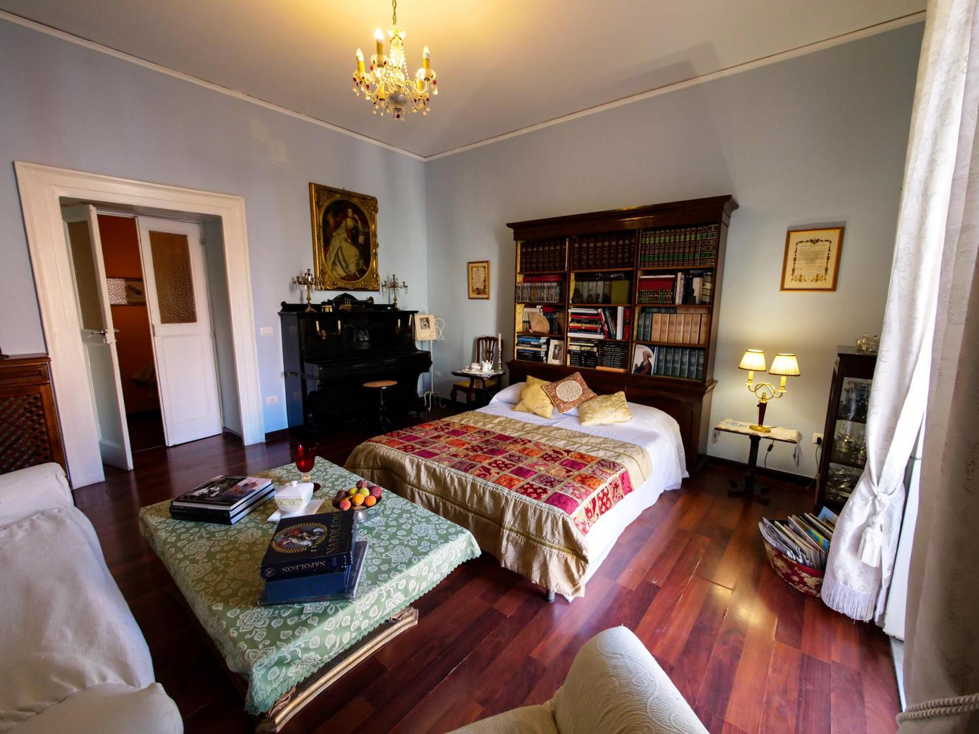 나폴리 Salotto Sommer B&B 외부 사진